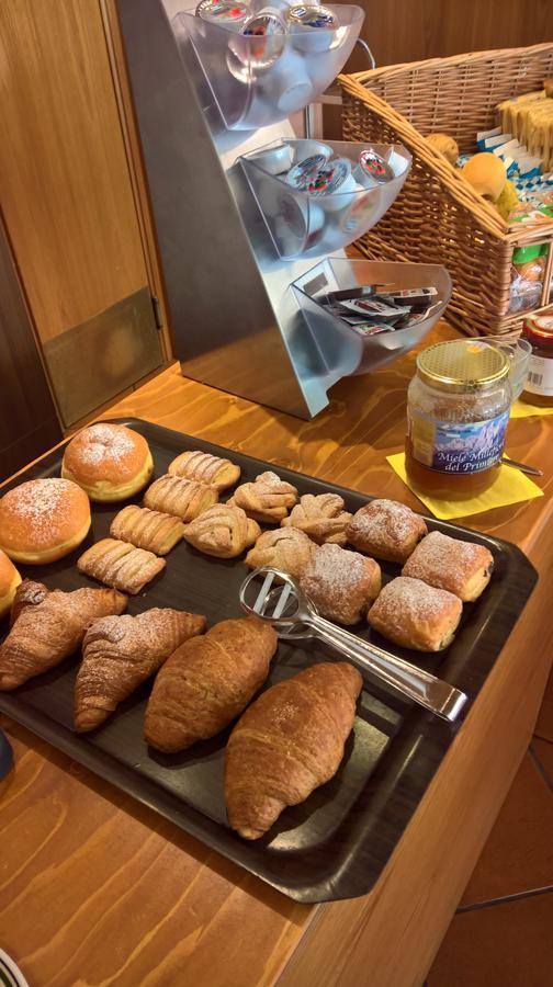 Hotel Serenella 카날레 산 부보 외부 사진