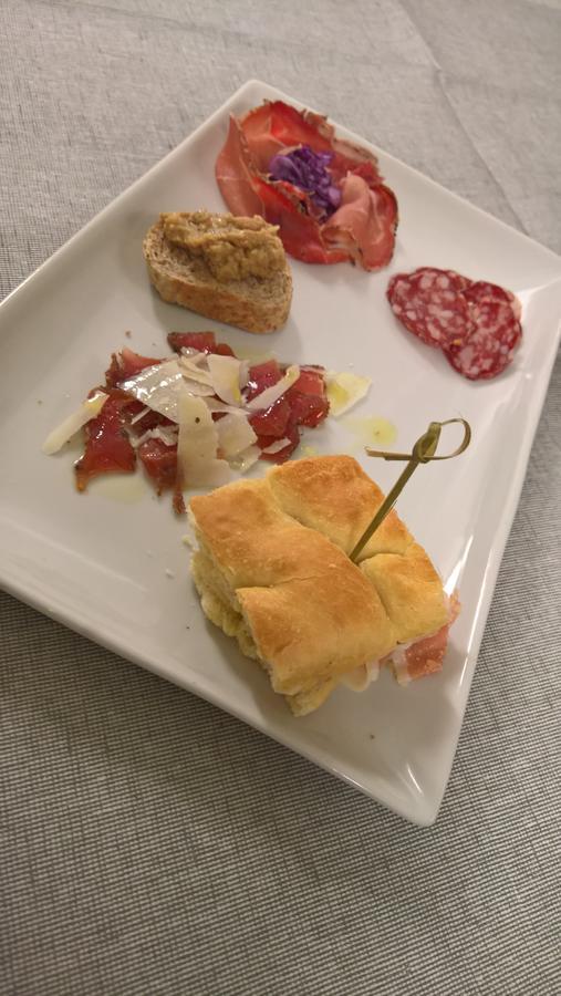 Hotel Serenella 카날레 산 부보 외부 사진